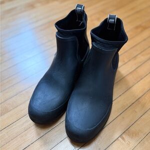 UGG Chevonne Waterproof Chelsea Rubber Sheepskin Black Rain Boots Womens Sz. 12